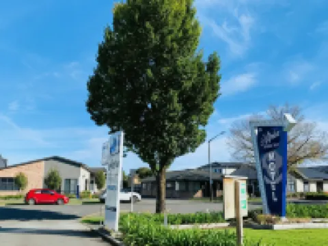 Alpha Motor Inn Hotels in Palmerston North