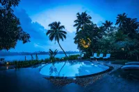 Vedic Village Retreat Kodungallur - Pool