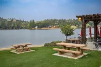 NEW Mountain Escape on Golf Course - 24mi to Yosemite