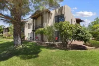 Prickly Pearadise: 3-Bedroom Condo in Sedona with Hot Tubs, Pool & Tennis