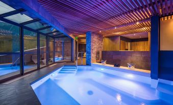 Anova Hotel & Spa