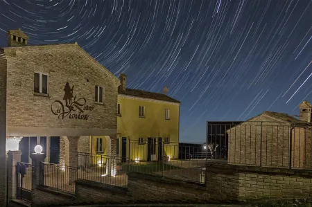 Il Ristoro Del Viandante Отели в г. Озимо