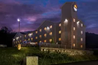 サバーバン スタジオズ モーガンタウン モーガンタウン公共図書館周辺のホテル