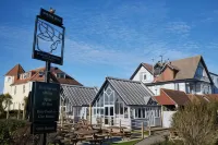 The Spyglass & Kettle by Greene King Inns Hotel di Christchurch