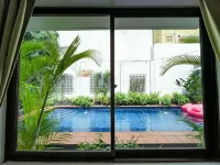 Birdcage Boutique - piscina