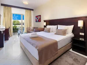 Blue Waves Resort