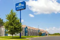 Microtel Inn & Suites by Wyndham Janesville Các khách sạn gần Road Dawg Saloon and Eatery