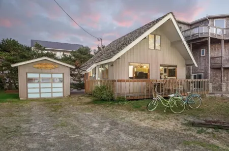 Cozy A-frame next to beach
