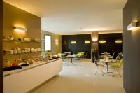 Viola Mhotel Hotels in Calcinate