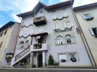 Kaiserkrone Charming Retreat Hotel di Commezzadura