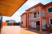 Mays Haven فنادق في Kwabenya