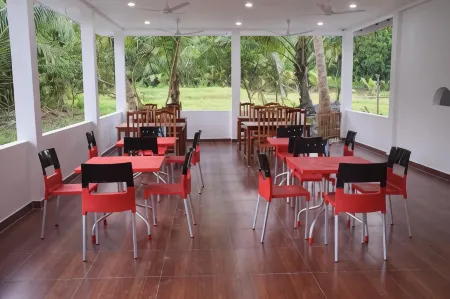 Hotel Exotica Squares