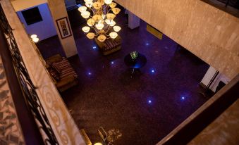 Dees Hotels Apartment & Suites