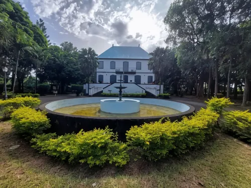 Mahe Holiday Resort - Parking