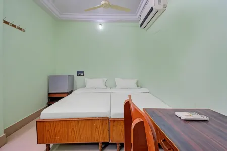 Decent Residency Отели в г. Какинада