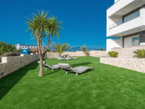 Apartments & Rooms Pool Villas Maris B Hotels in Opcina Novalja
