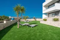 Apartments & Rooms Pool Villas Maris B Hôtels à : Novalja