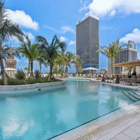 Stylish Apartments with Partial Ocean Views in Downtown