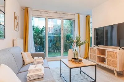 Refreshing apartment - 1BR4P - Montreuil Hôtels à proximité de : Parc des Beaumonts