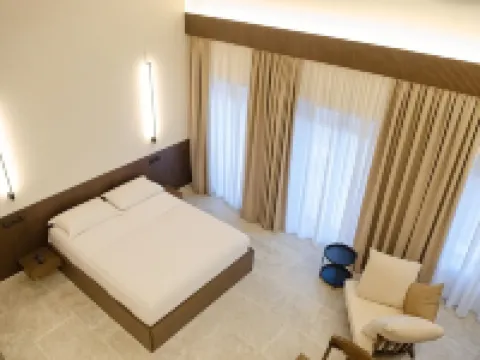 Leone Suites Hotels in Naupactus