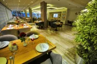 Golden Deluxe Hotel - Bữa sáng