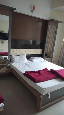Hotel Shiv Parvati International, Solapur