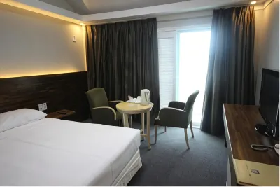 Hotel Ocean View Hoteles cerca de Playa Ilsan