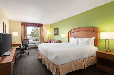 Days Inn & Suites by Wyndham Thompson Hotels in Thompson