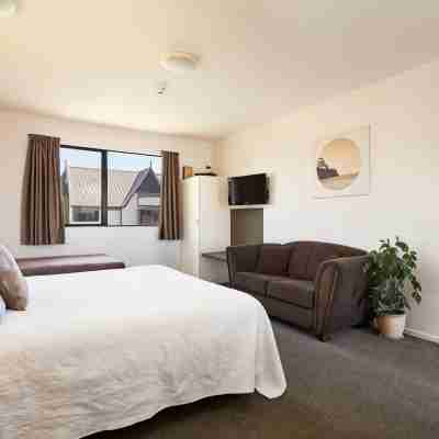 Blenheim Palms Motel Rooms