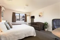 Blenheim Palms Motel