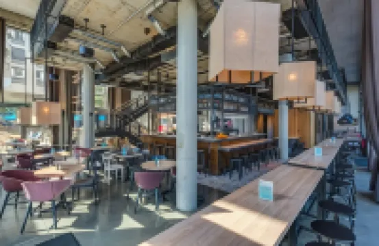 Schulz Hotel Berlin Wall at the East Side Gallery