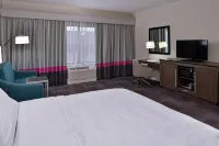 Hampton Inn Leavenworth Hotels in Lansing