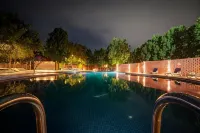 Brown Town Resort, Spa & Convention