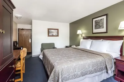 Super 8 by Wyndham Hampton Hotels in Hampton