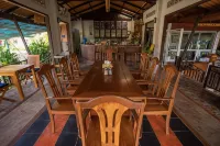 Nakorn River View Hotel di Champasack