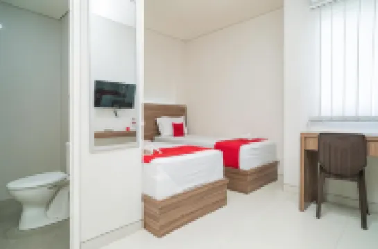 RedDoorz Plus @ Jalan Pemuda Timur Bojonegoro