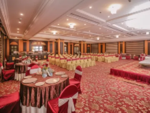 โรงแรมเรจิทาแอลเซ็นทรัลลักเกญ์นโดยโรงแรมรอยัลออคิดจำกัด โรงแรมในลัคเนา