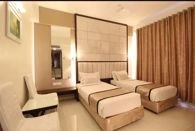 Hotel Executive Silver Inn Hotels near Maharana Pratap chowk Rotegaon