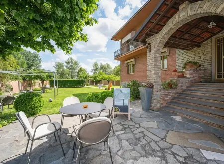 Cà 'd Gnese Отели рядом с достопримечательностью «La Casetta del Castello»