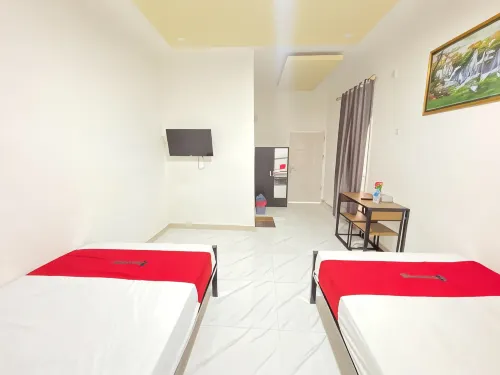 RedDoorz @ Porodisa Homestay Palu