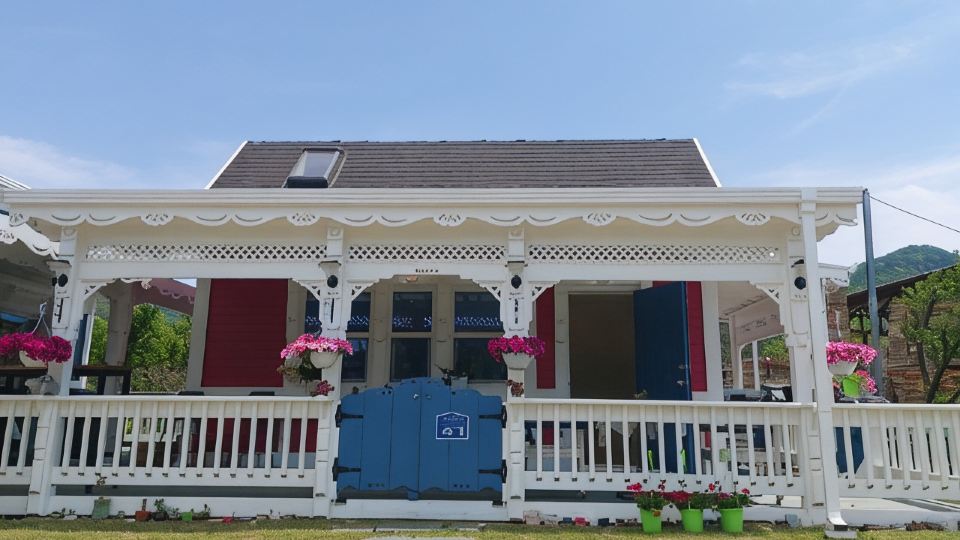 Gunwi Carnival's Morning Pension