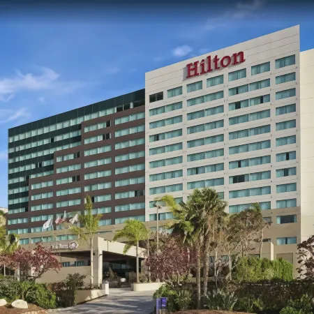 Hilton San Diego Mission Valley Отели рядом с достопримечательностью «Гора Коулс»