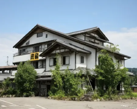 Iyoji Hotels in Gujo