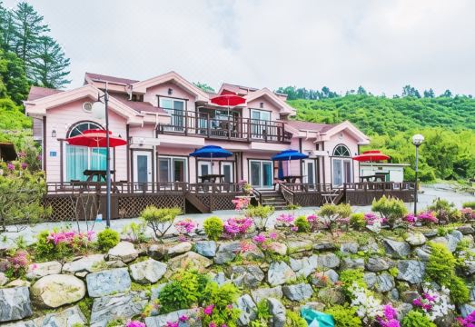 괴산 숲속의향기펜션