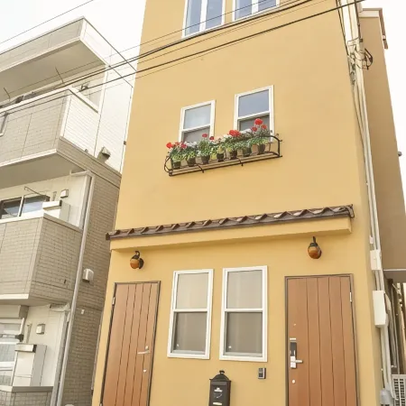 Cozy Inn Tokyo Sakura Town Отели рядом с достопримечательностью «Станция метро Yoga»
