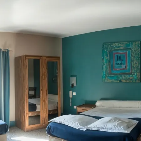 Logis Hotel le Clos des Oliviers