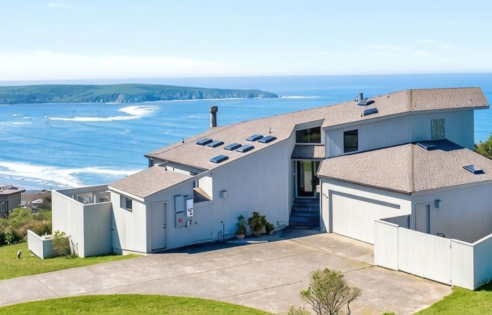 The Point, by Vinifera Homes