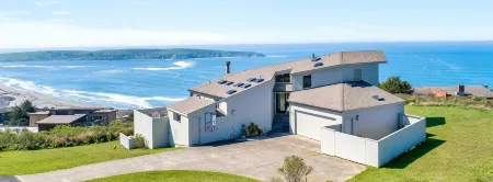 The Point, by Vinifera Homes Отели в г. Диллон Бич