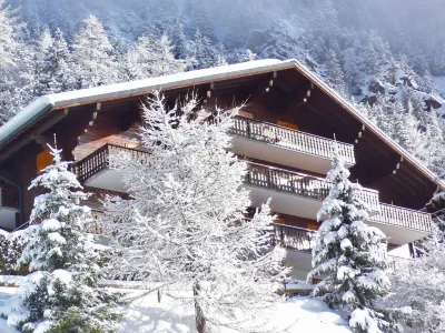 Colline 1 Hotels near Télésiège de La Breya - Champex-Lac