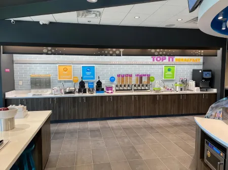 Tru by Hilton Greensboro